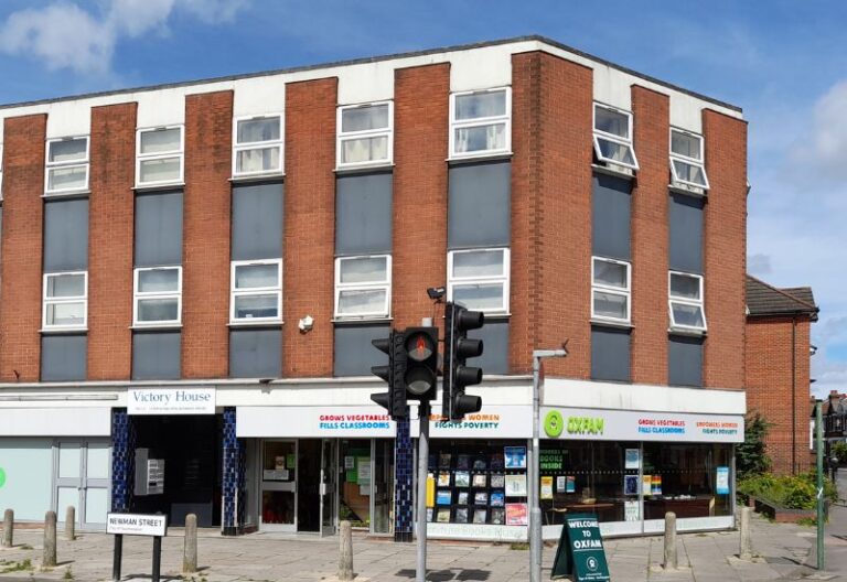 Private Client, advised by Curchod & Co, completes lease renewal with Oxfam in Southampton